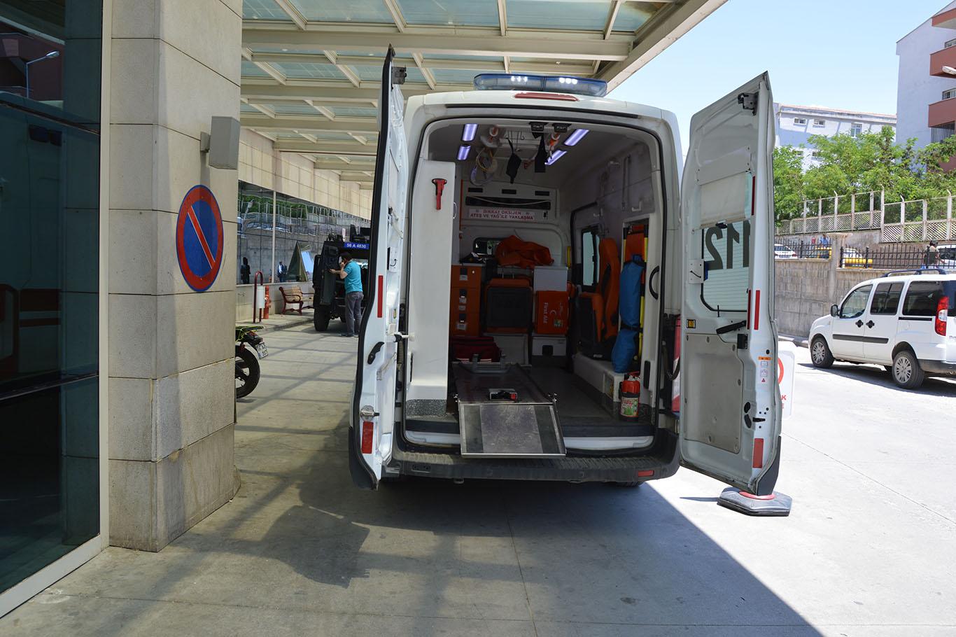 Engellileri taşıyan minibüs kaza yaptı Engellileri taşıyan minibüs kaza yaptı
